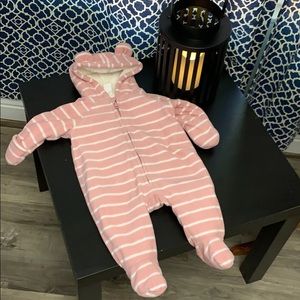 Baby bunting 0-3 months pink white old navy